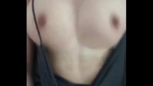 Phang tung lồn con ghệ vú to